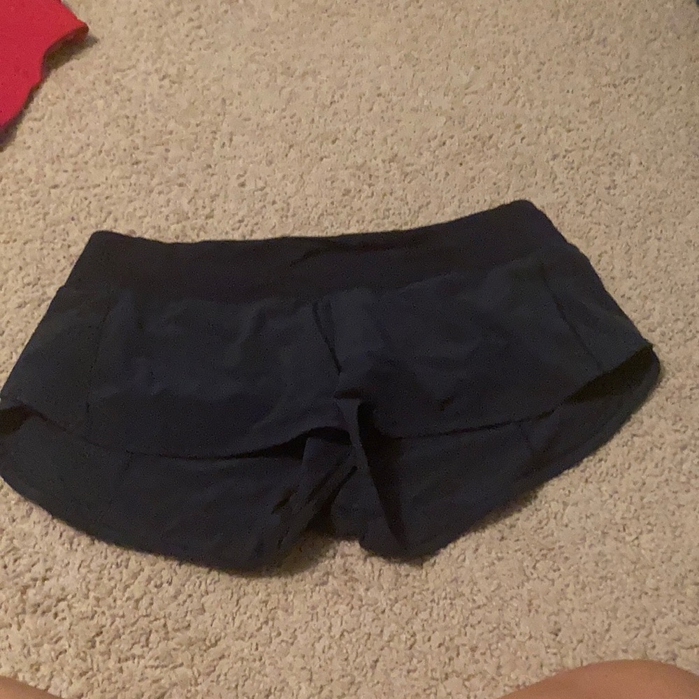 lululemon speed up shorts 2.5 in size 6